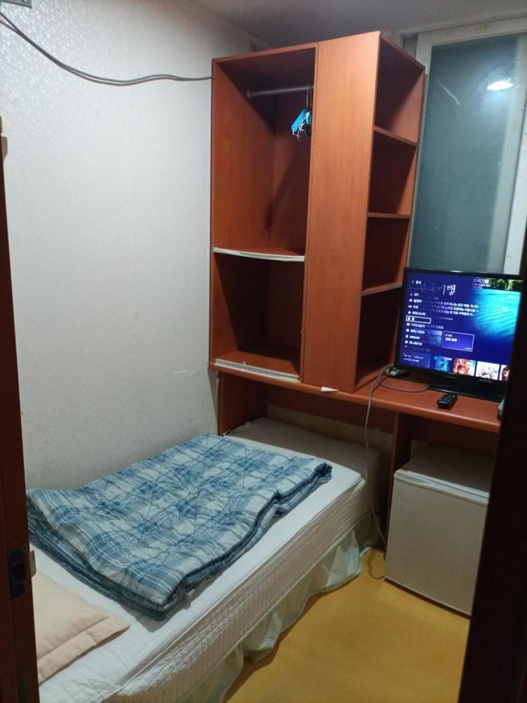 Mokhwatel Hostel ปูซาน ภายนอก รูปภาพ